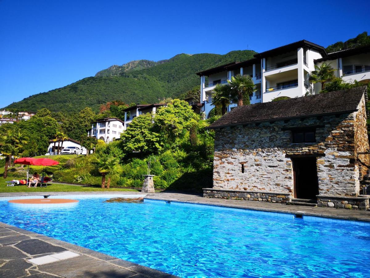 1 Zimmer Apartment Mit Seesicht Und Pool Gambarogno Kültér fotó